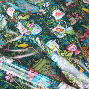 Laminated cotton Garden party