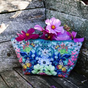 Sewing Kit : Pouch Cosmos