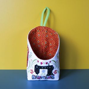 Sewing kit: Little hanging basket Folk