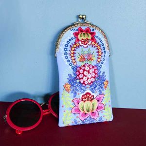 Sewing kit : velvet glasses case Cordoba